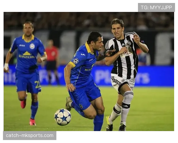 斯佩齐亚战术革新显成效，逆境翻盘表现抢眼引热议